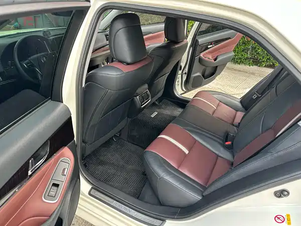 Toyota Crown 2017