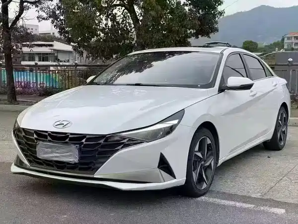 Hyundai Elantra 2021