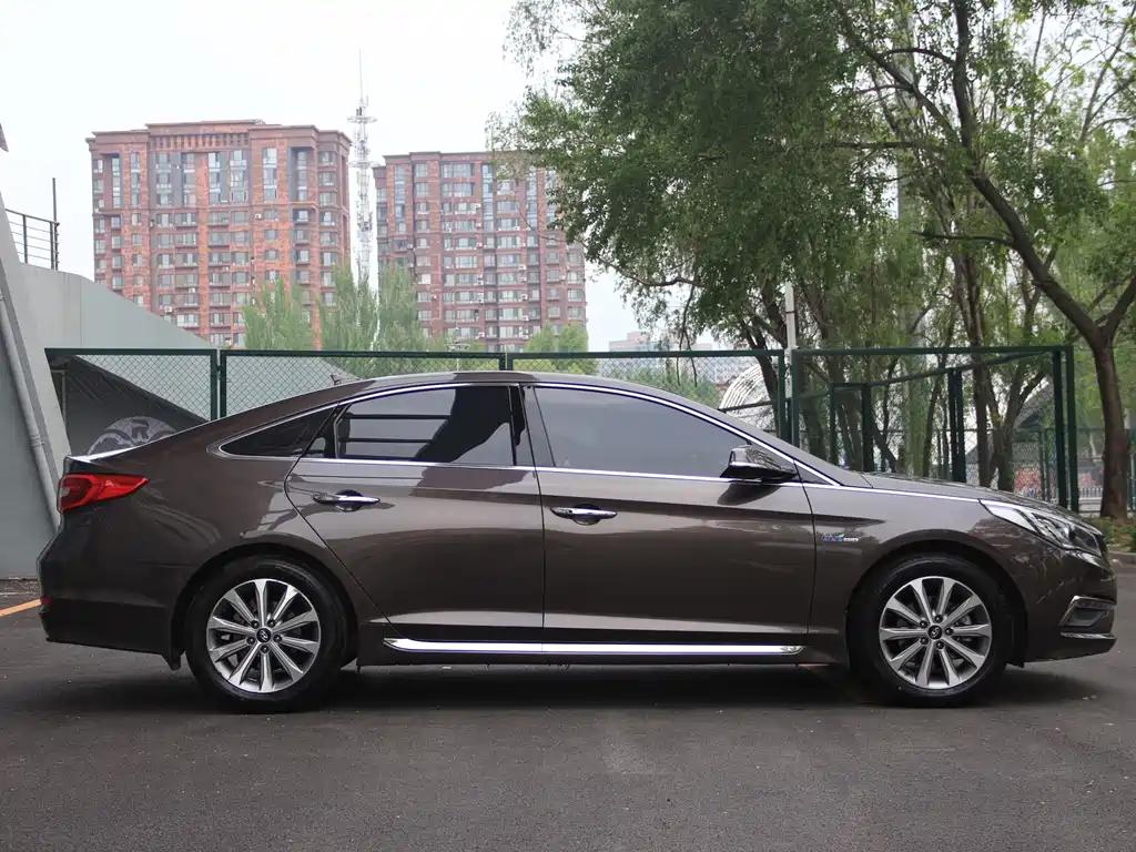 Hyundai Sonata 2015 — фото 17