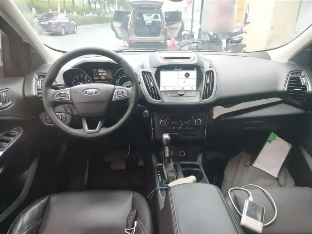 Ford Kuga 2017 — фото 10