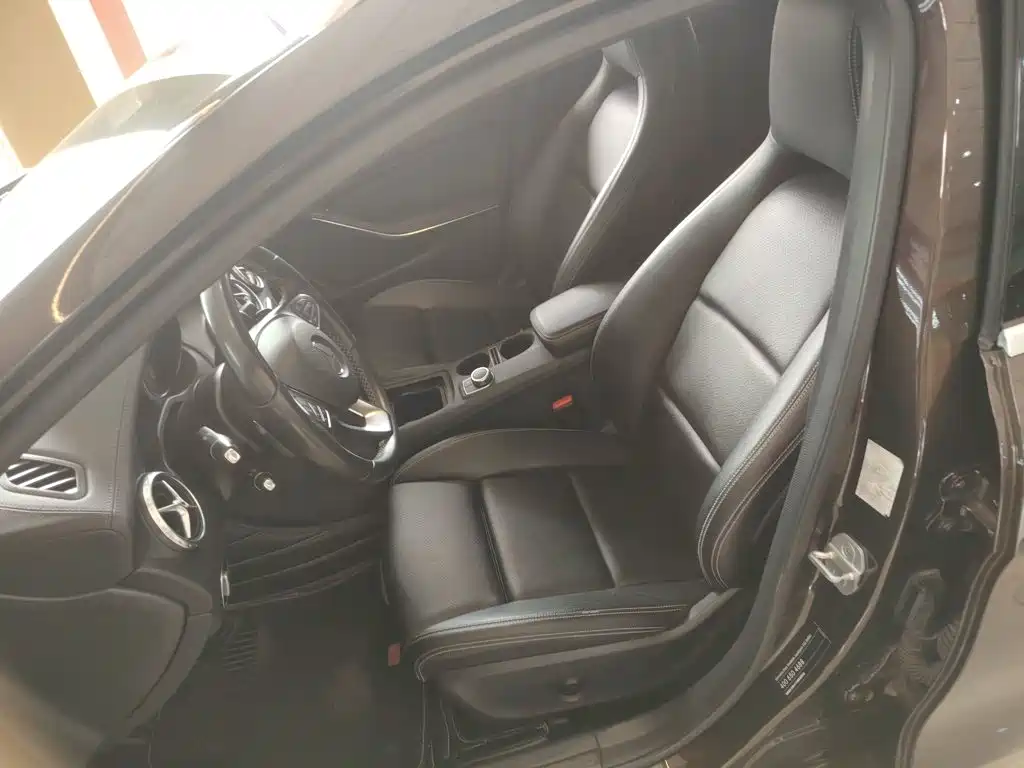 Mercedes-Benz GLA 2017 — фото 11