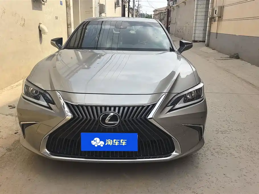 Lexus ES 2020 — фото 2