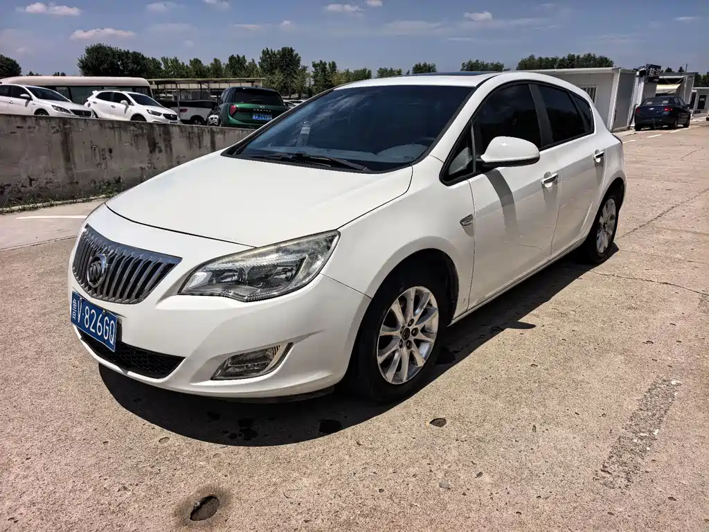 Buick Excelle 2012