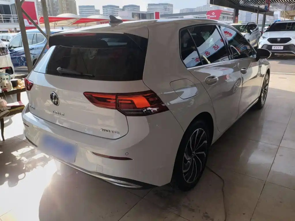 Volkswagen Golf 2023