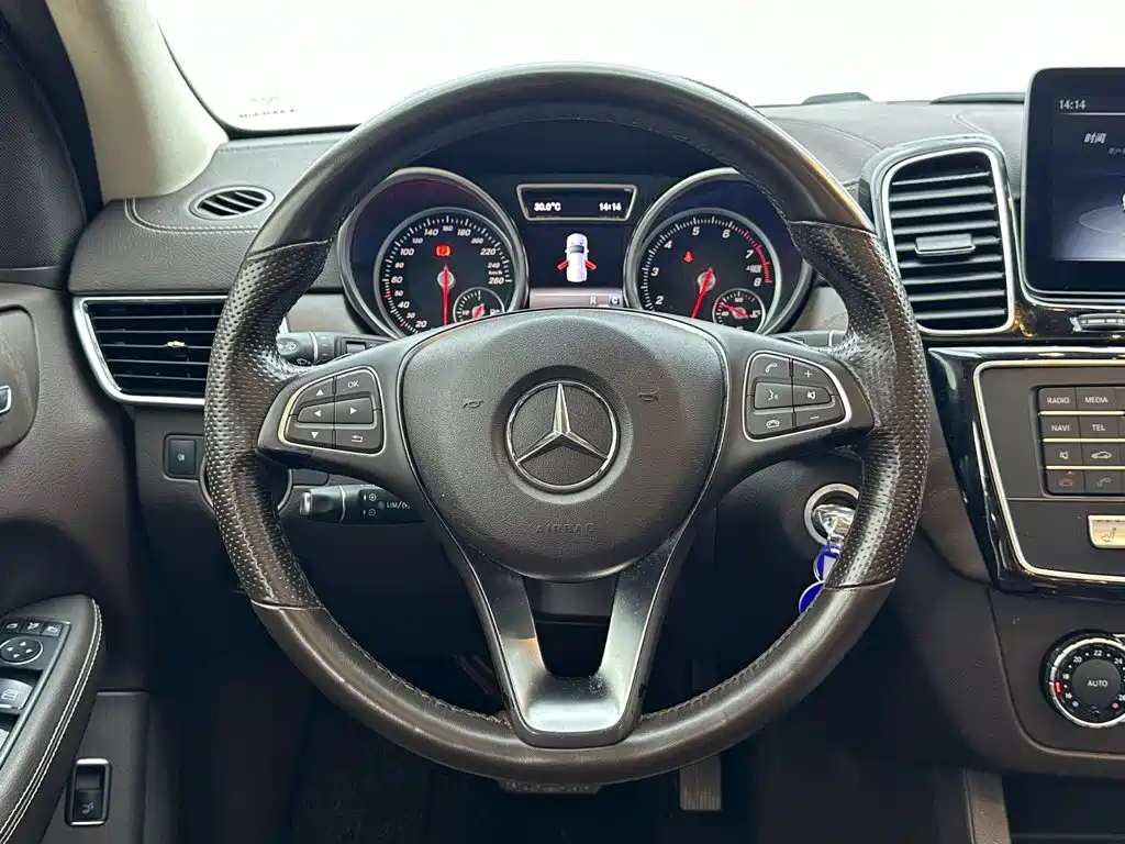 Mercedes-Benz GLE 2018 — фото 10