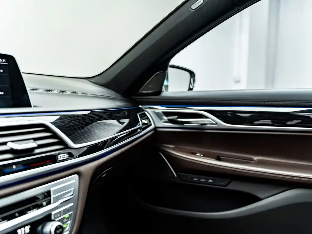 BMW 7 Series 2021 — фото 9