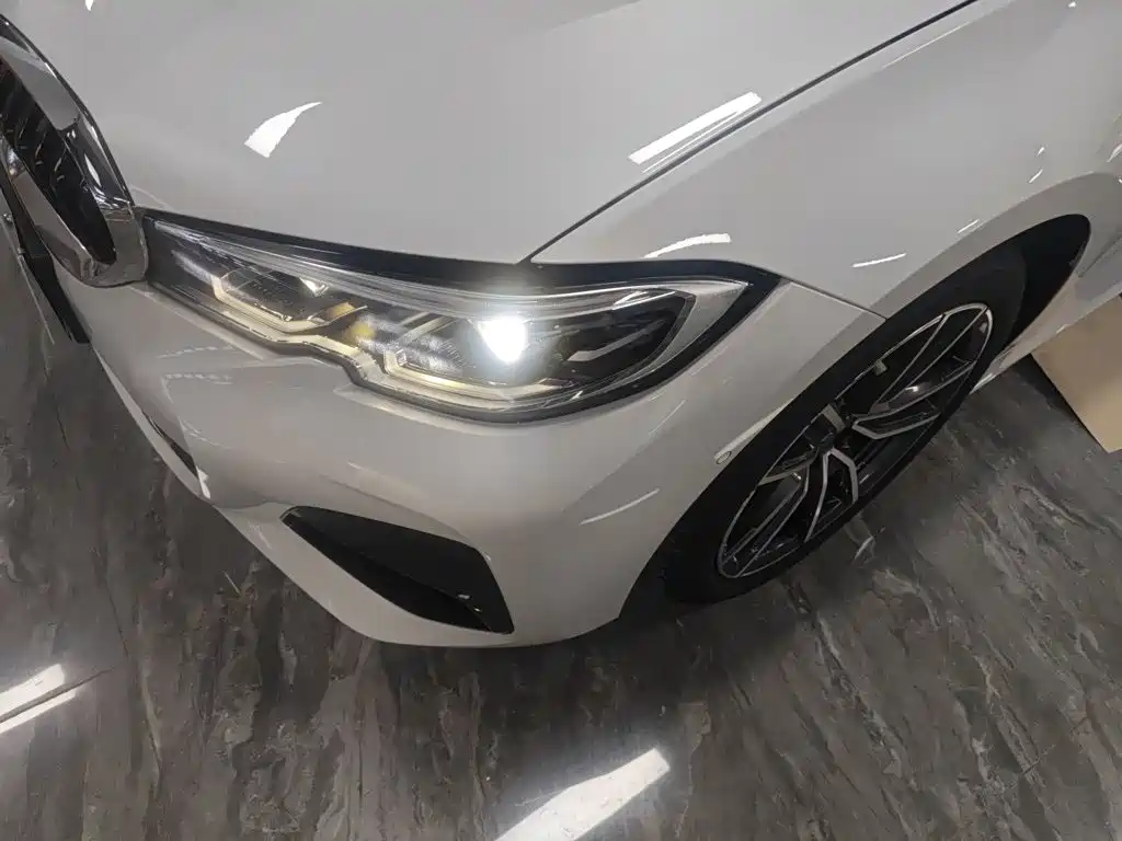 BMW 3 Series 2021 — фото 18