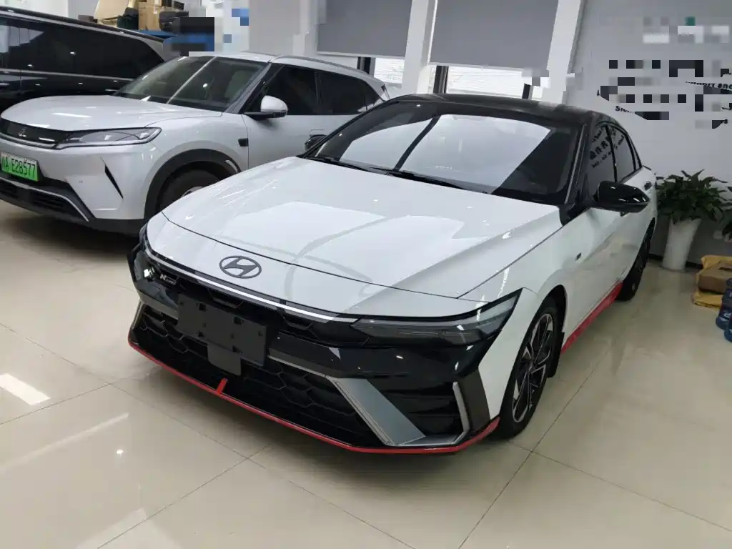 Hyundai Elantra 2025