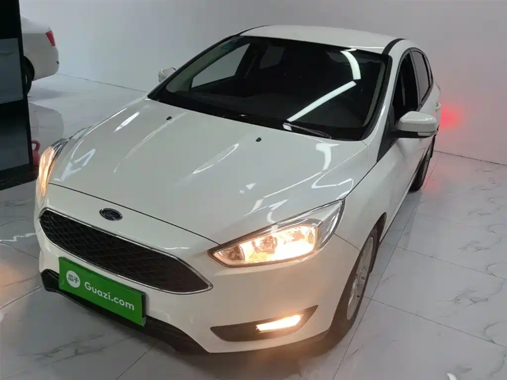 Ford Focus 2017 — фото 1