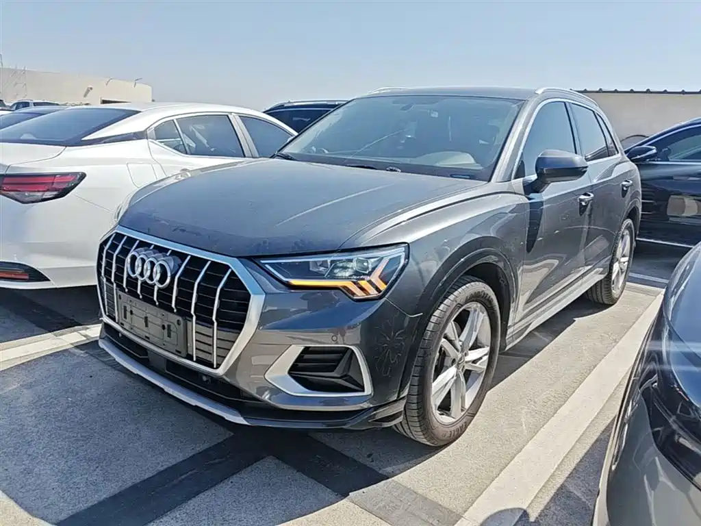 Audi Q3 2019 — фото 2