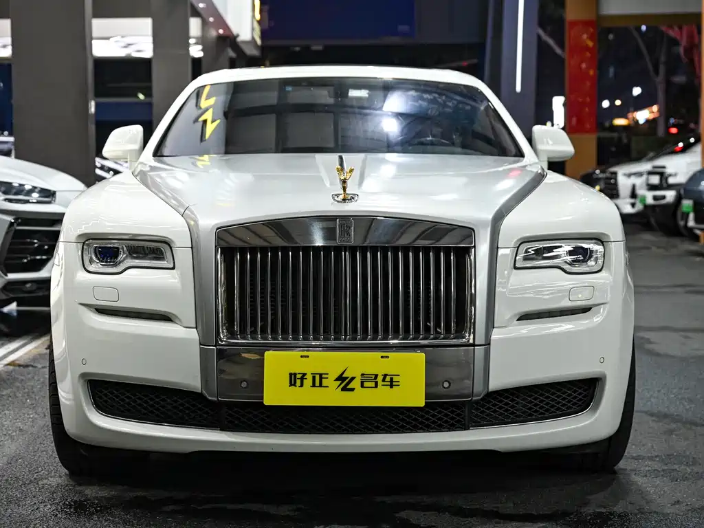 Rolls-Royce Ghost 2015 — фото 10