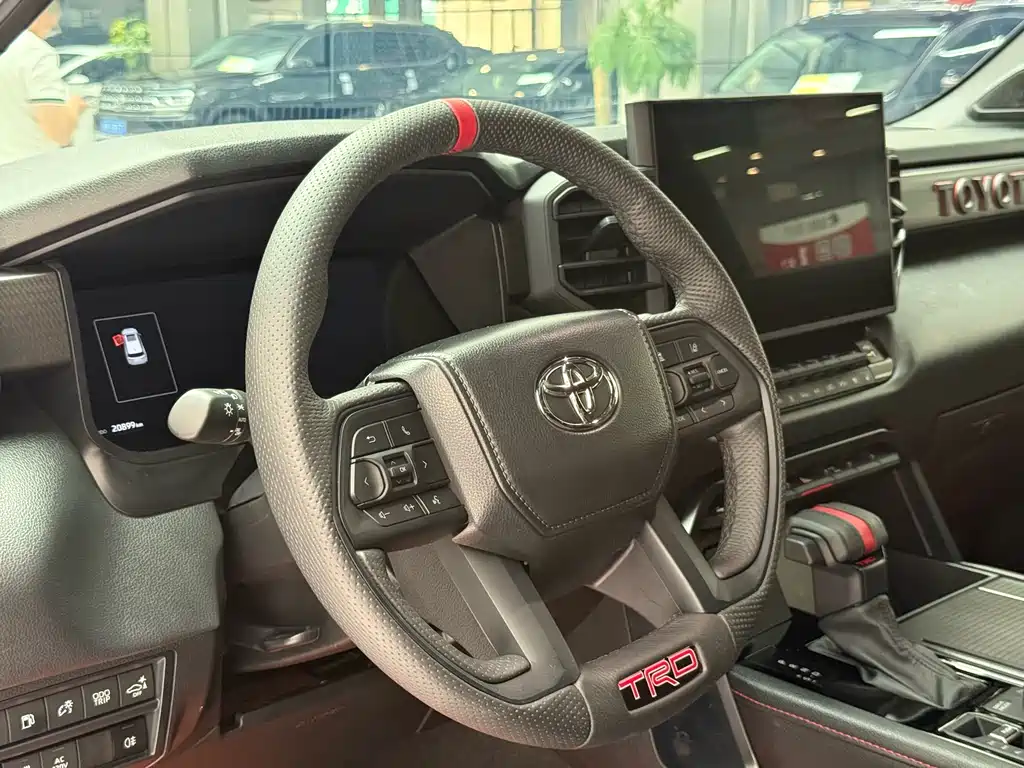 Toyota Sequoia 2025 — фото 15