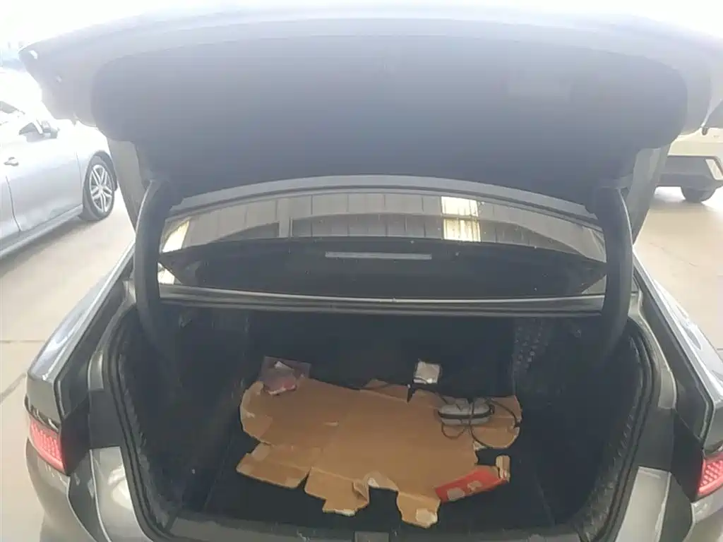 BYD Seal 05 DM-i 2025 — фото 19
