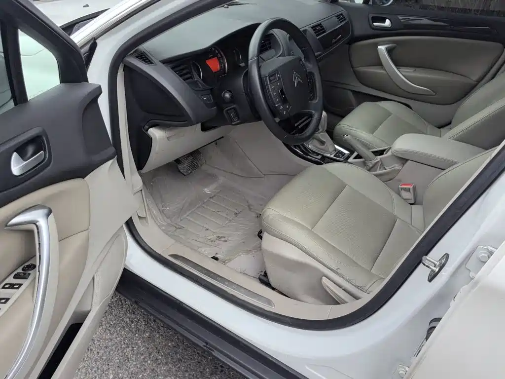 Citroën C5 2015 — фото 18