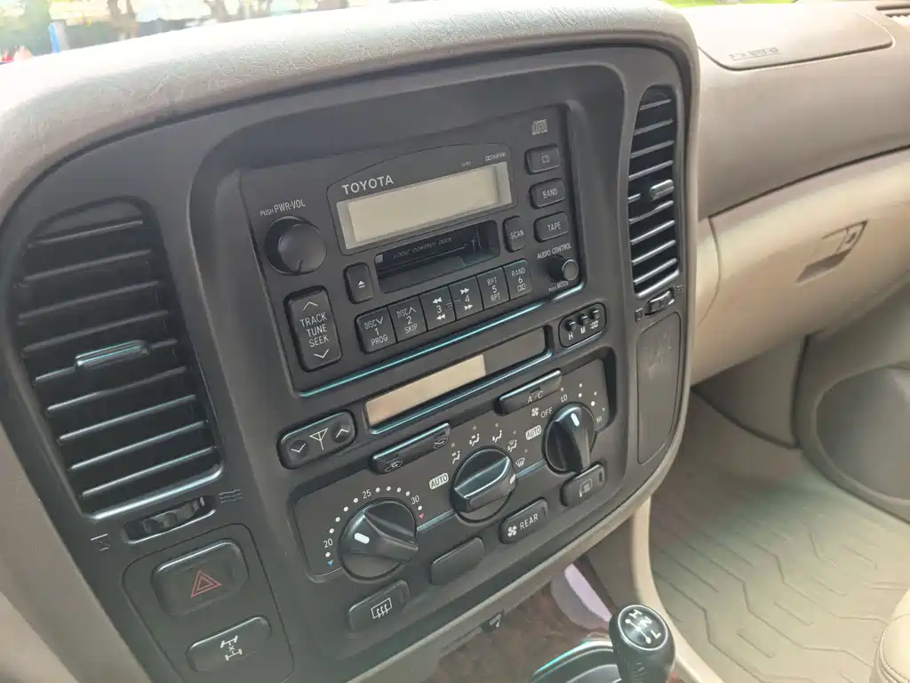 Toyota Land Cruiser 2001 — фото 15