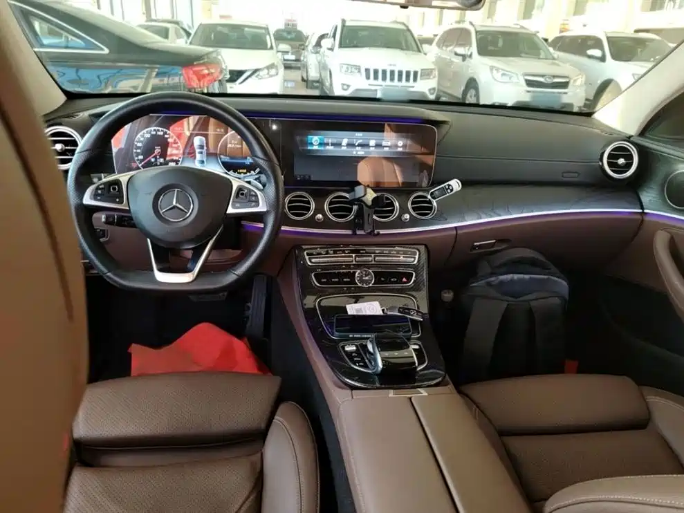 Mercedes-Benz E-Class 2017 — фото 15