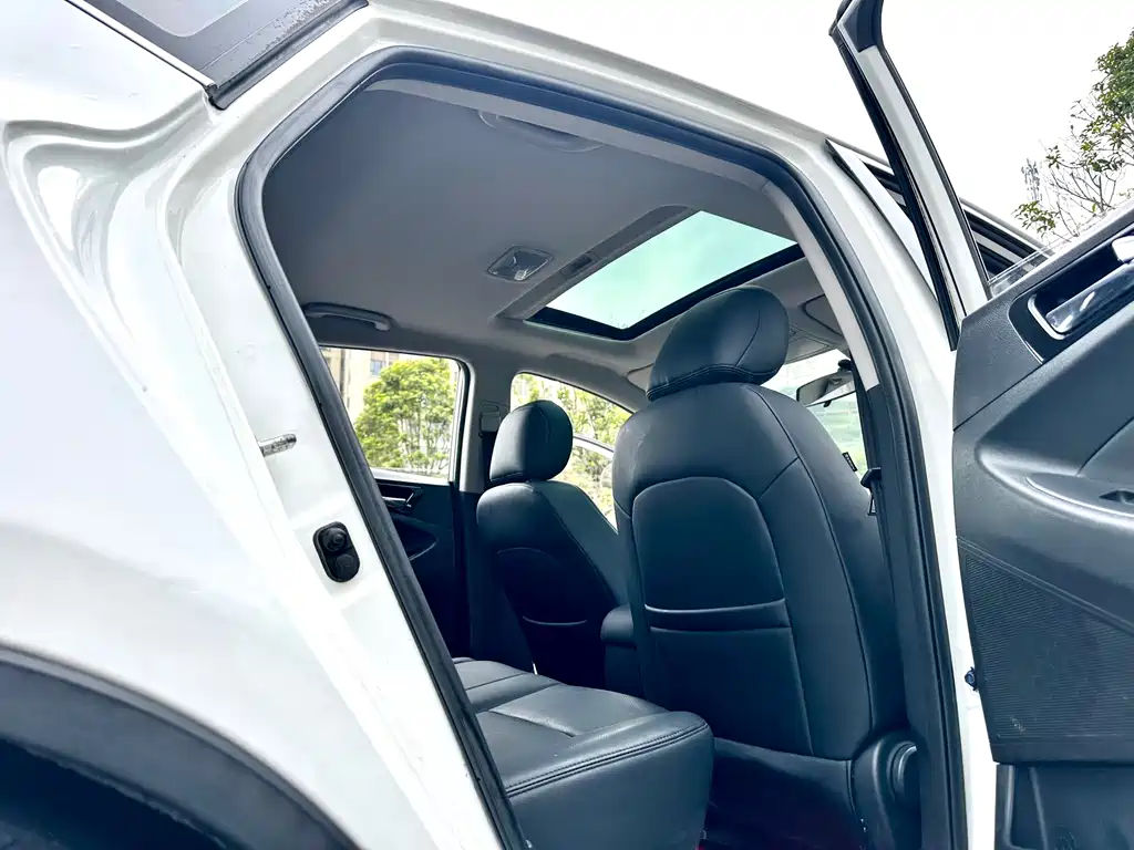 Changan Eado XT 2015 — фото 24