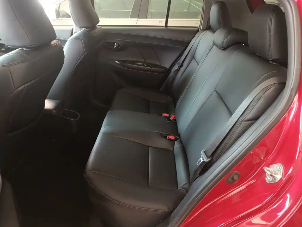 Toyota Yaris L 2017 — фото 13
