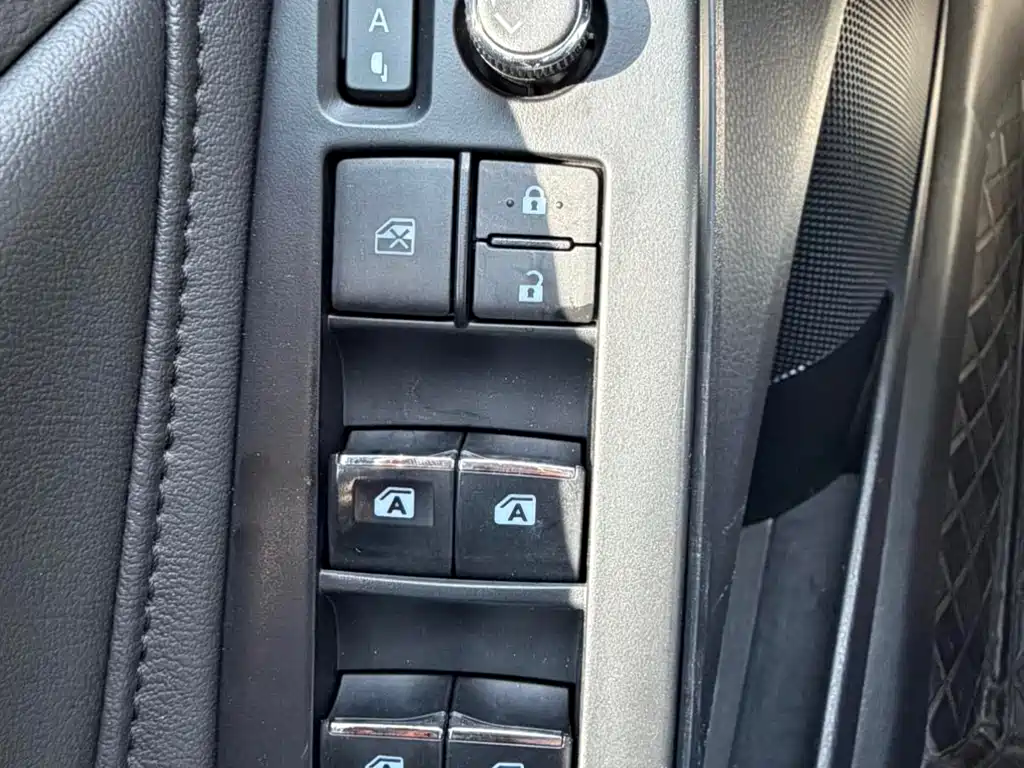 Toyota Avalon 2023 — фото 16