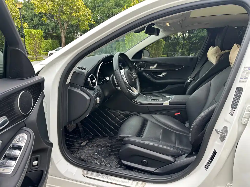 Mercedes-Benz C-Class 2021