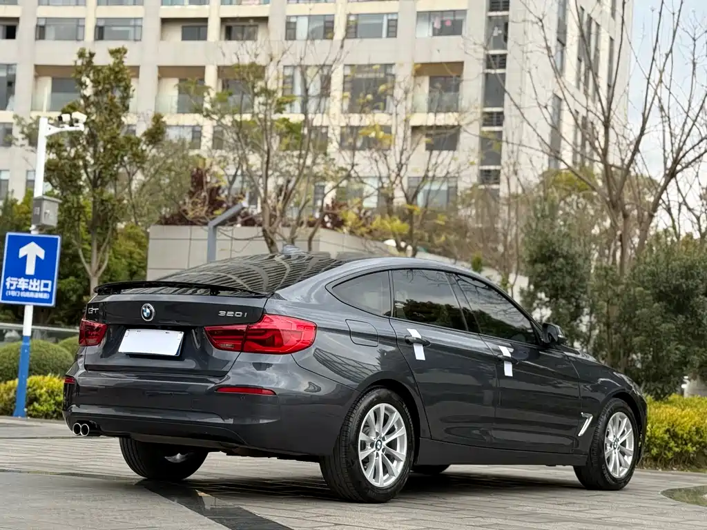 BMW 3 Series GT 2017 — фото 7