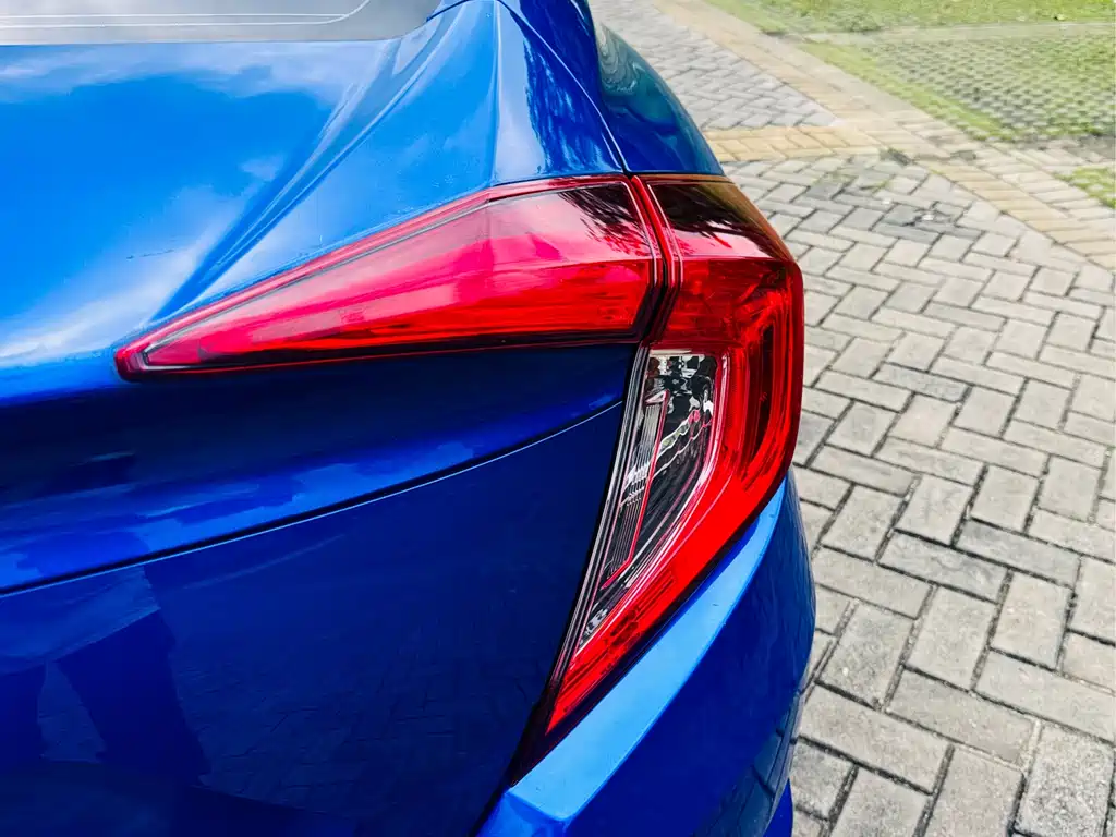 Honda Civic 2017 — фото 8