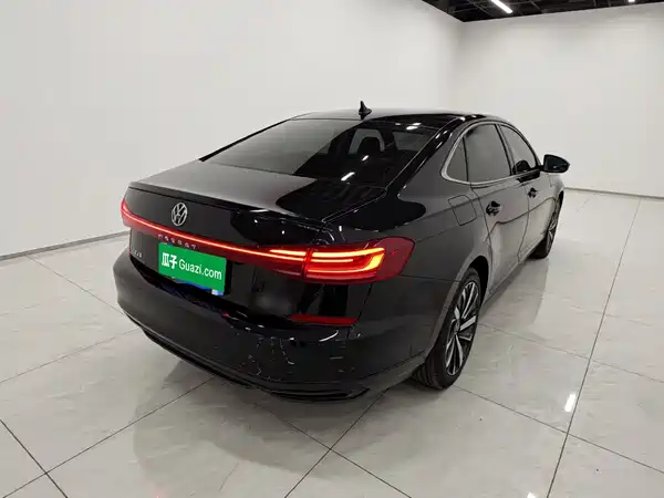 Volkswagen Passat 2023