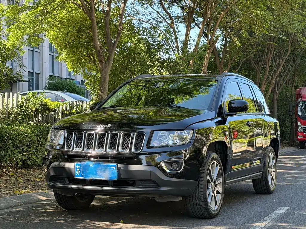 Jeep Compass 2014 — фото 1