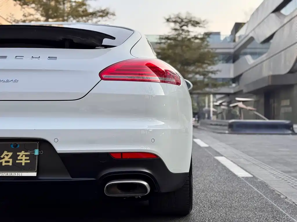 Porsche Panamera 2015 — фото 8