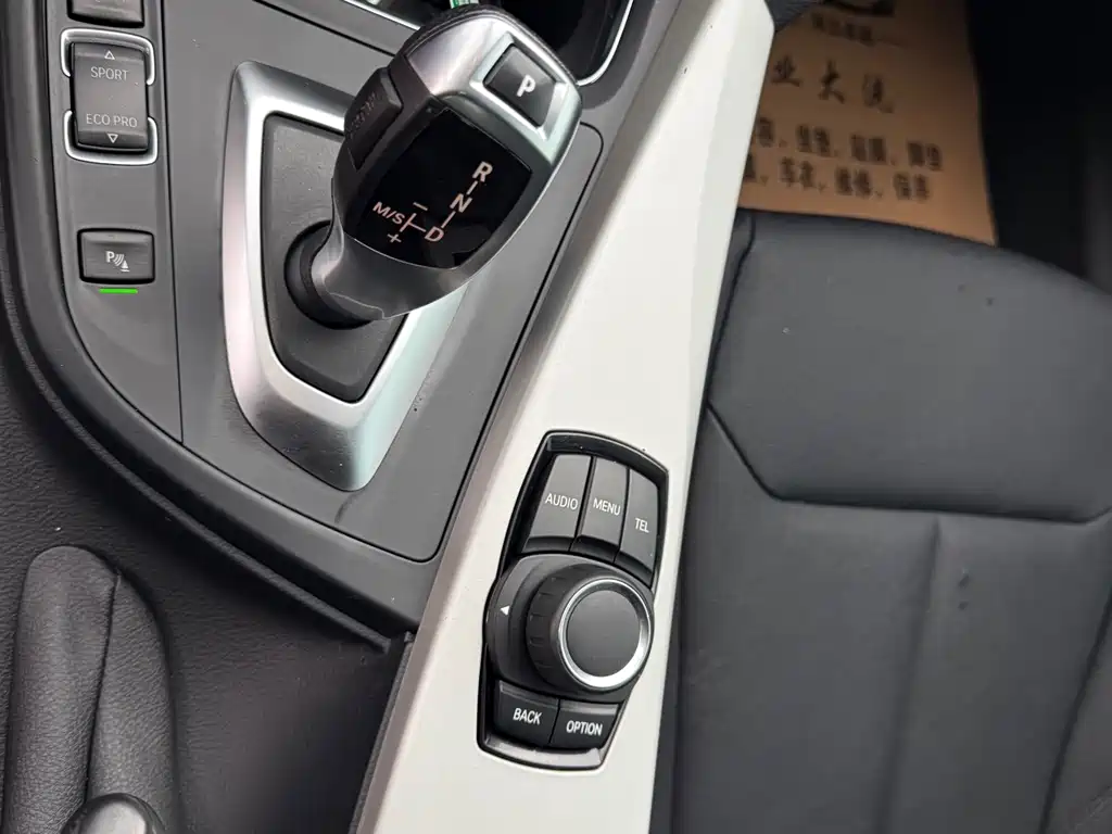 BMW 3 Series GT 2017 — фото 26