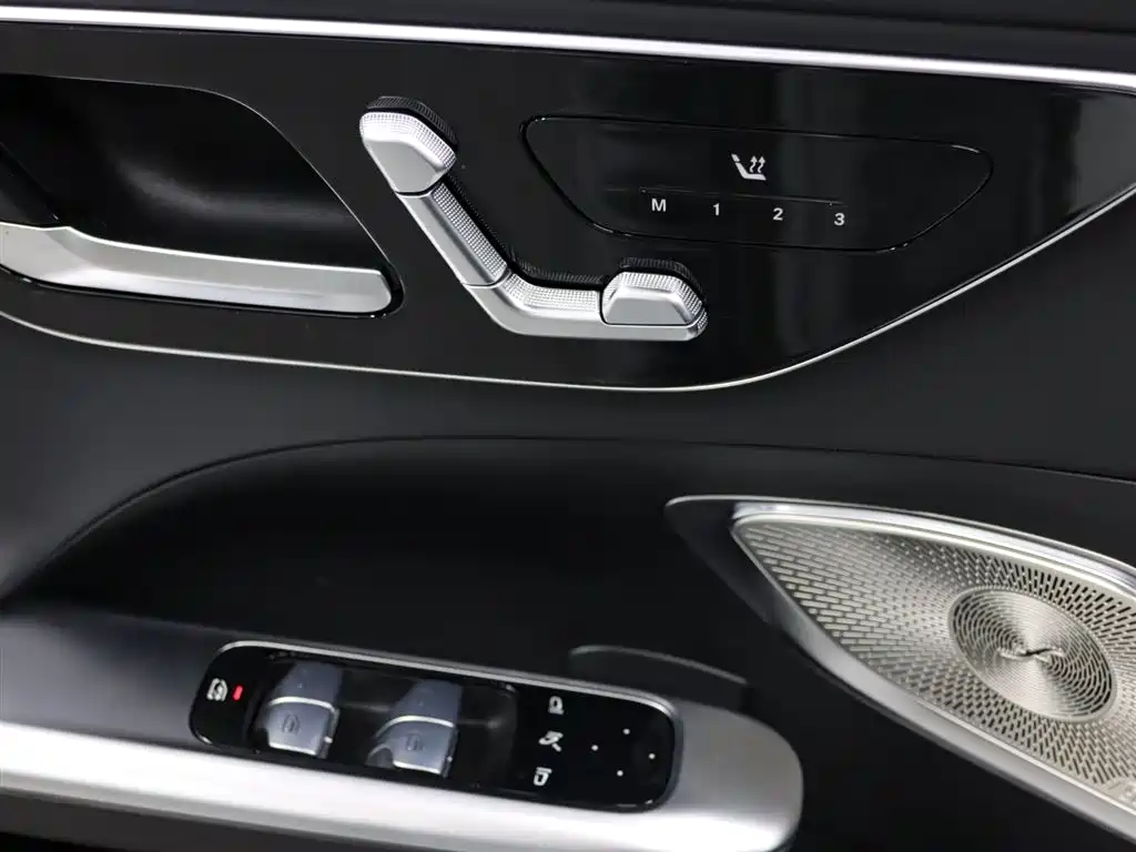Mercedes-Benz C-Class AMG 2025 — фото 23