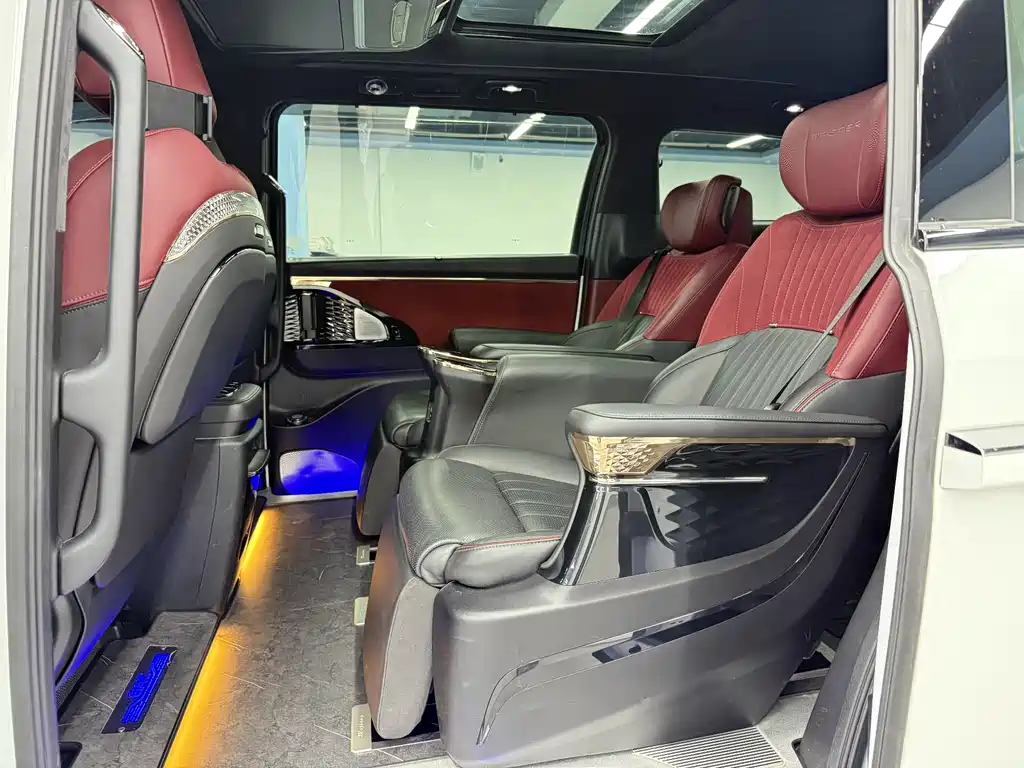 GAC Motor Trumpchi M8 2023 — фото 18