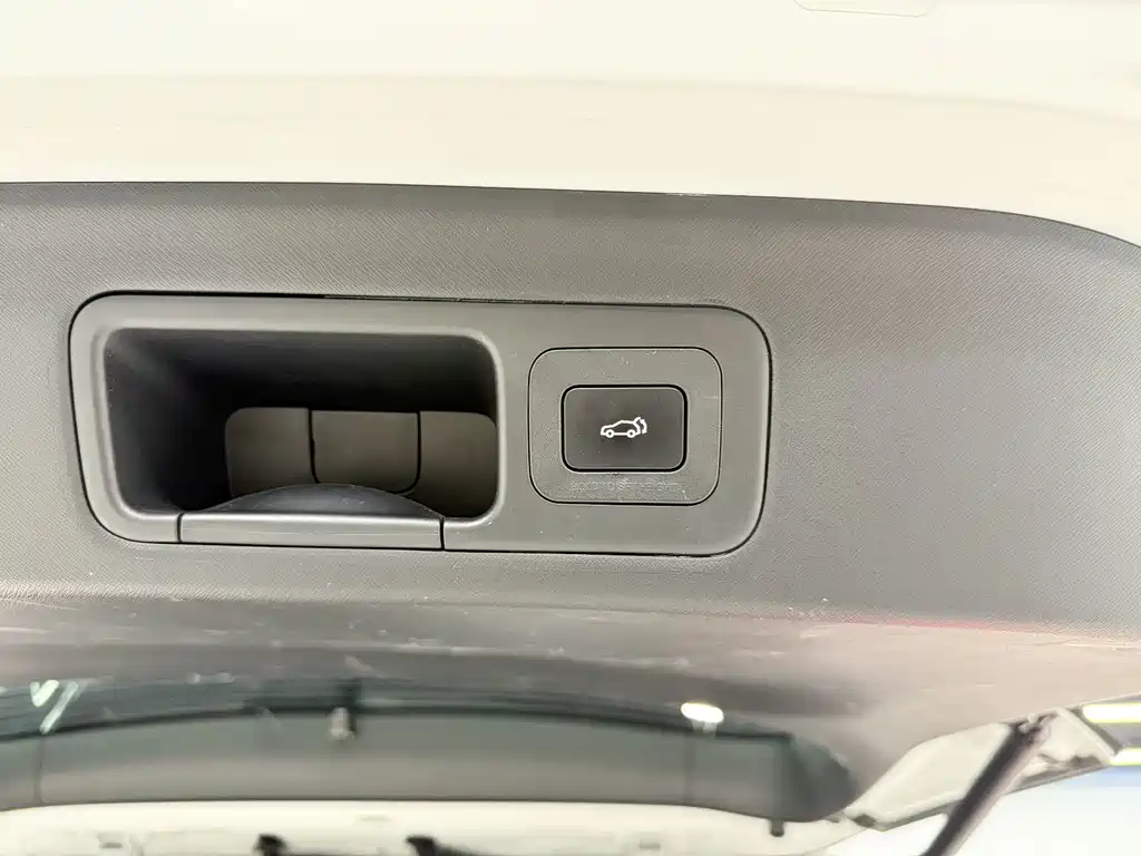 GAC Motor Trumpchi M8 2023 — фото 42