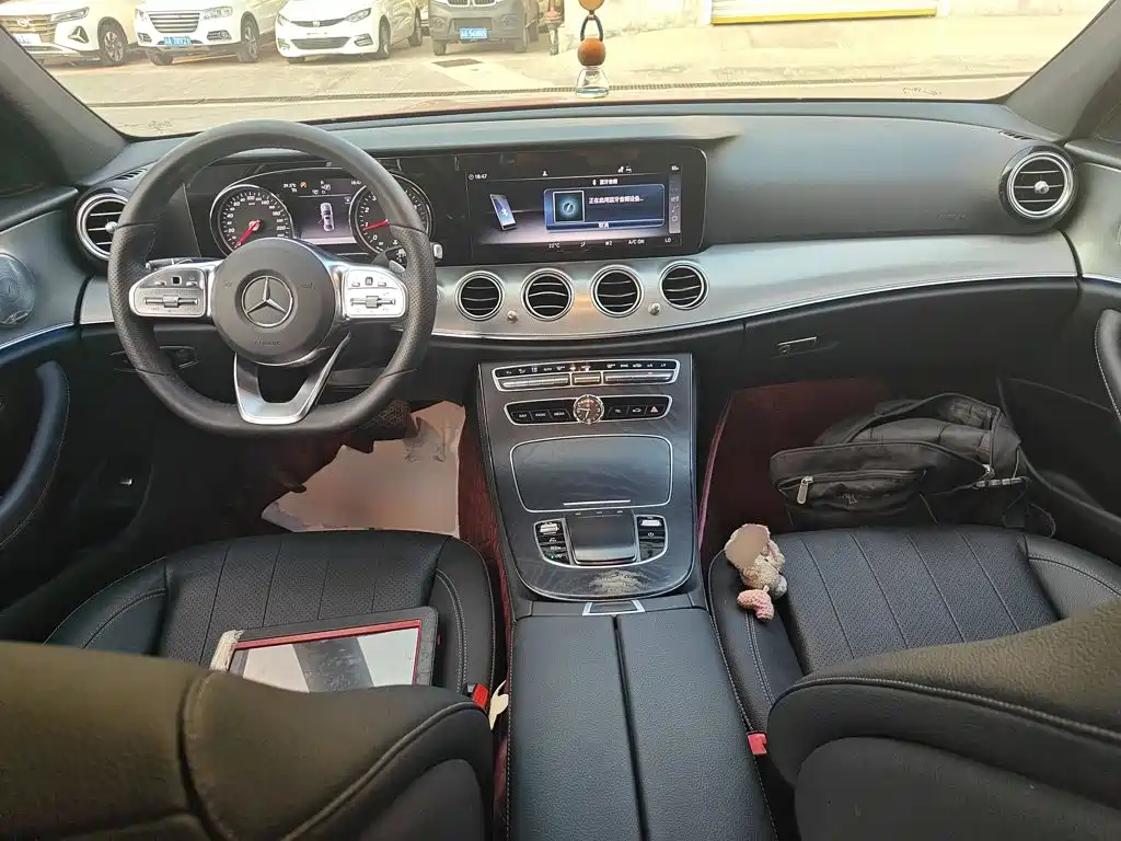Mercedes-Benz E-Class 2019 — фото 12
