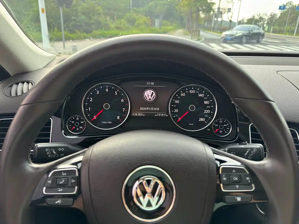 Volkswagen Touareg 2018 — фото 4