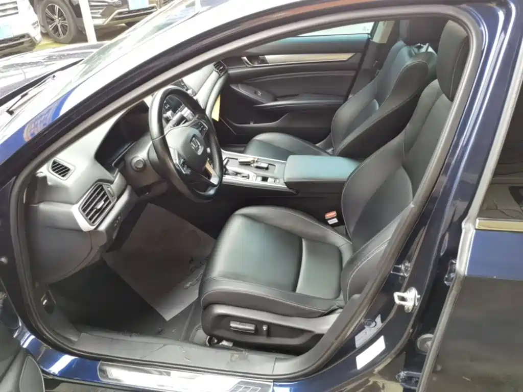 Honda Inspire 2020 — фото 15