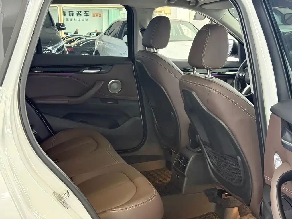 BMW X1 2022 — фото 13