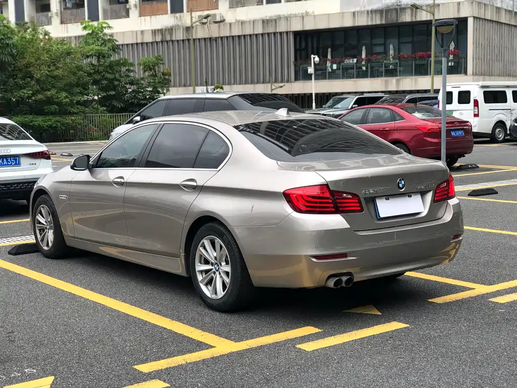 BMW 5 Series 2016 — фото 4