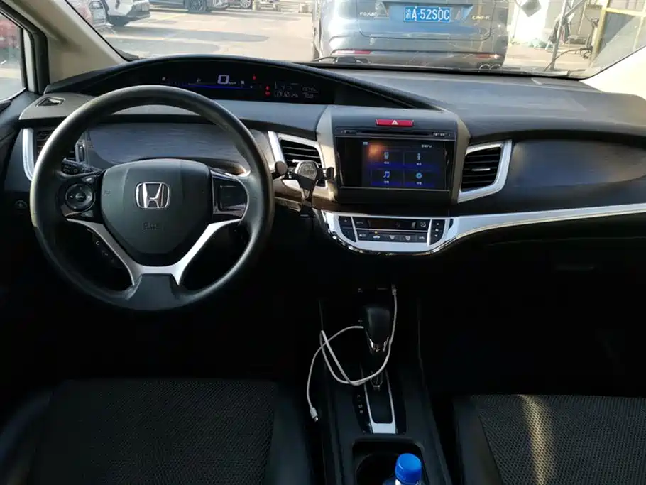 Honda Jade 2014 — фото 12