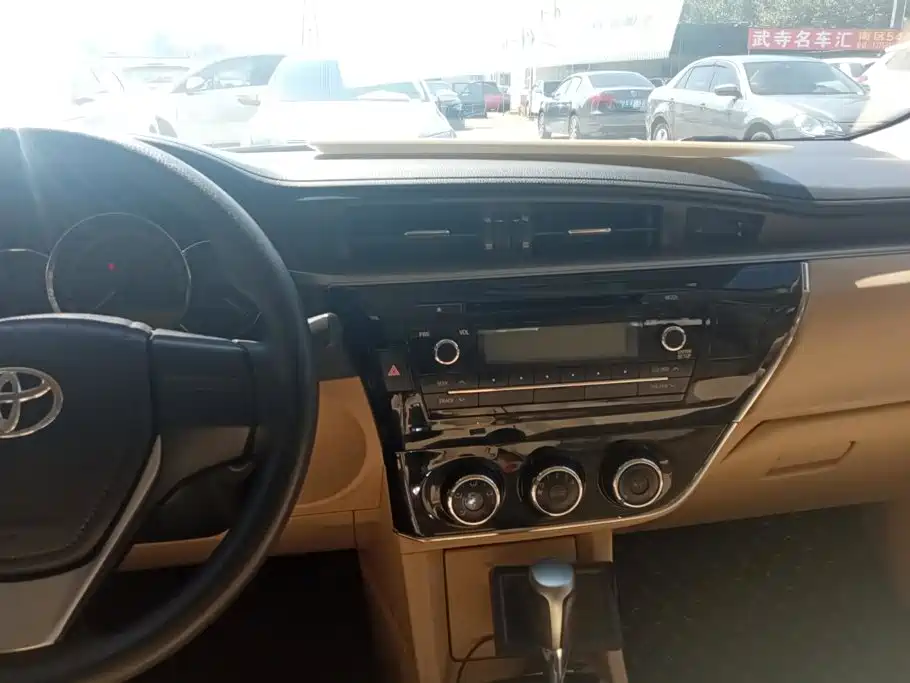Toyota Corolla 2016 — фото 13