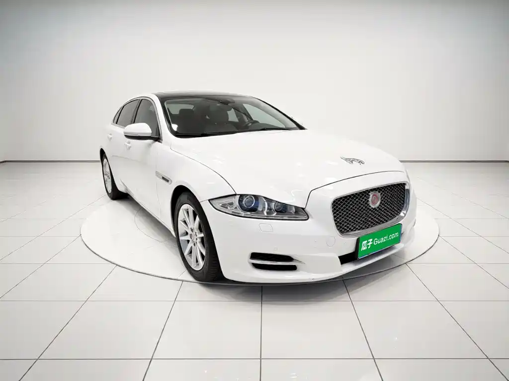 Jaguar XJ 2016