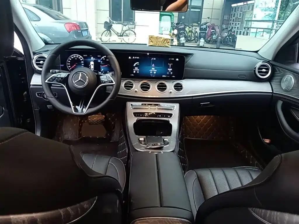 Mercedes-Benz E-Class 2021 — фото 10