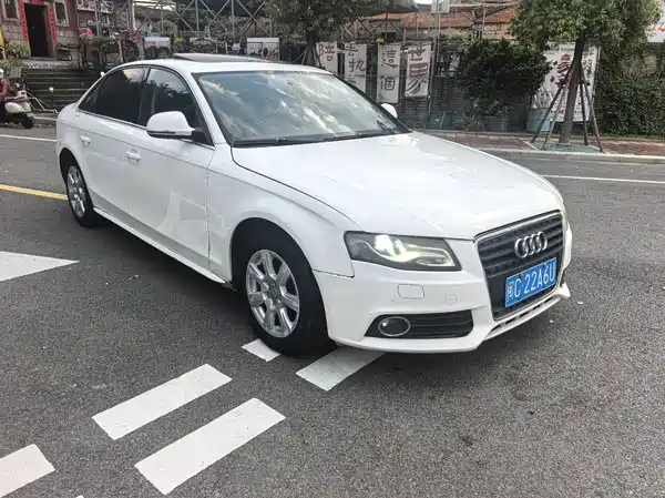 Audi A4L 2012