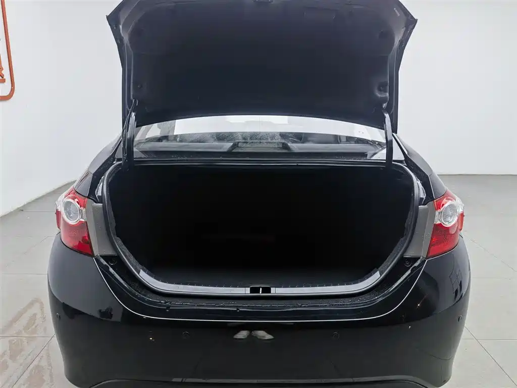 Toyota Levin 2015 — фото 16