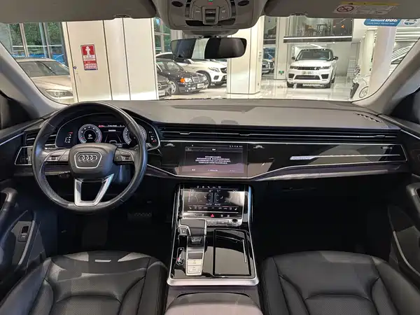 Audi Q8 2021