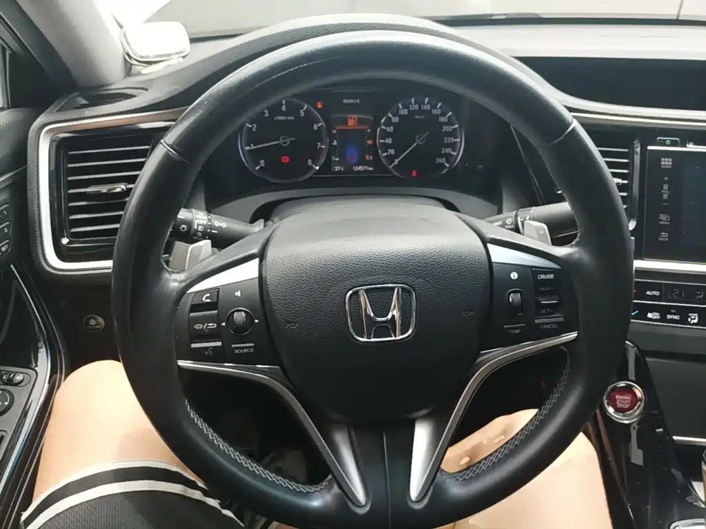 Honda Spirior 2016 — фото 11