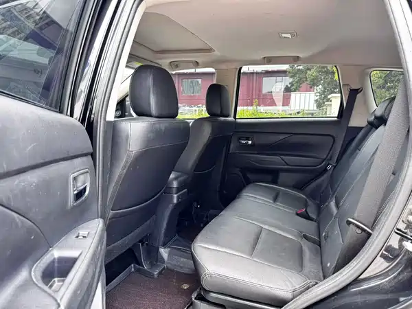 Mitsubishi Outlander 2018