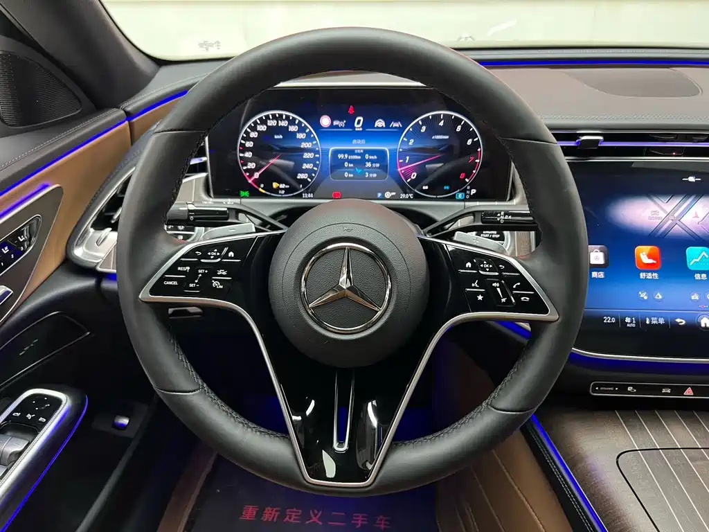 Mercedes-Benz E-Class 2024 — фото 14