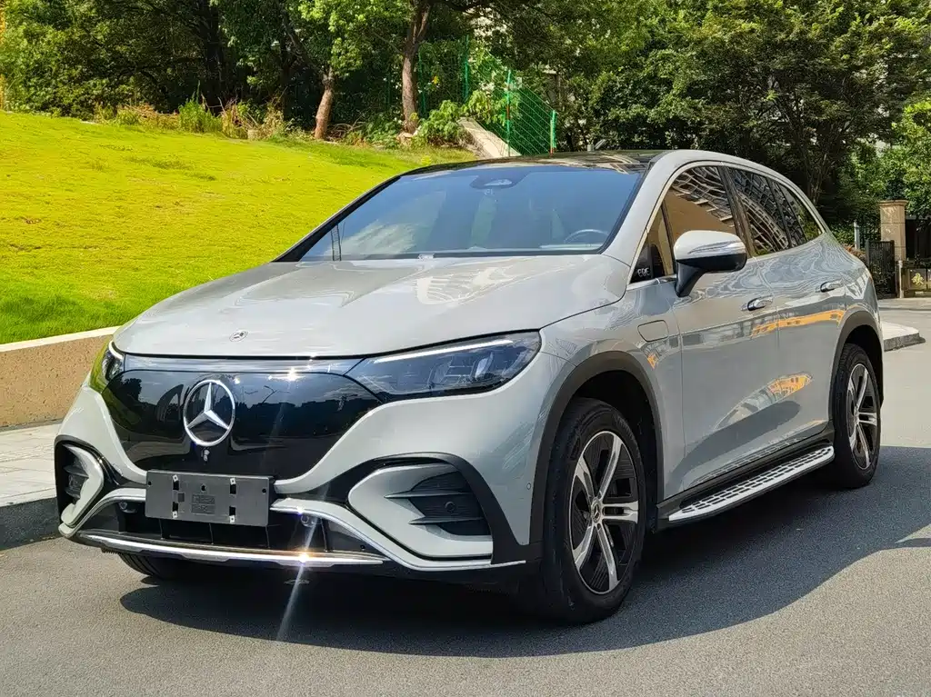 Mercedes-Benz EQE SUV 2023 — фото 1