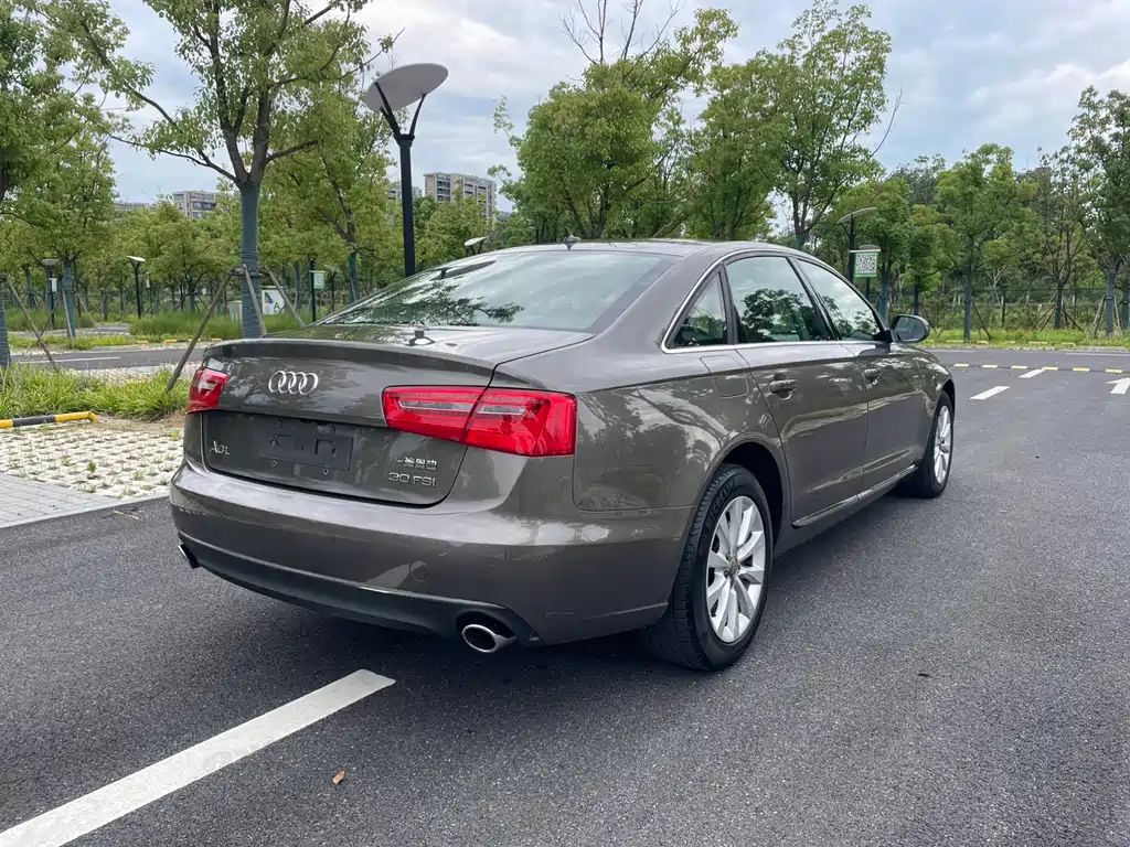Audi A6L 2015 — фото 16